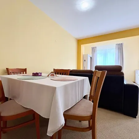 Διαμέρισμα Palm Breeze Pool Retreat *