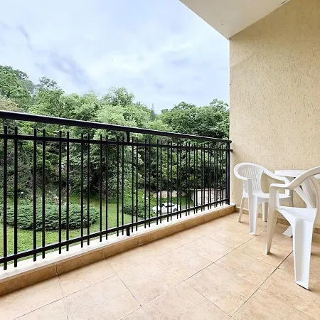 Διαμέρισμα Palm Breeze Pool Retreat