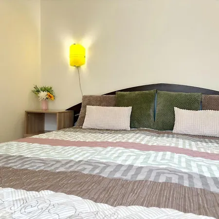 Palm Breeze Pool Retreat Διαμέρισμα